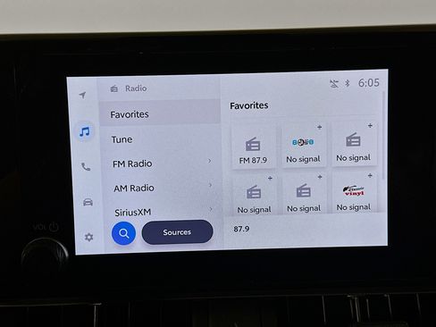 Used 2025 Toyota RAV4 XLE w/ Convenience Package image 21