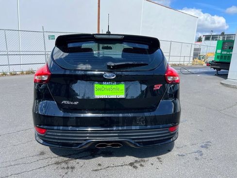 Used 2016 Ford Focus ST FWD image 5