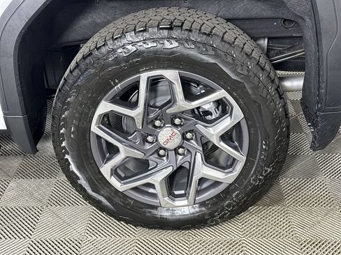 New 2026 GMC Sierra 1500 SLT w/ SLT Premium Package AWD/4WD image 35