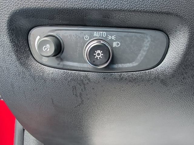 Used 2023 Chevrolet Traverse RS AWD/4WD image 22