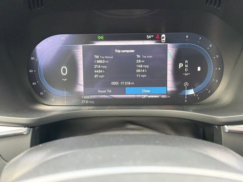 Certified 2025 Volvo XC60 B5 Plus image 41