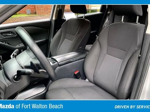 Used 2024 Nissan Rogue S AWD/4WD image 18