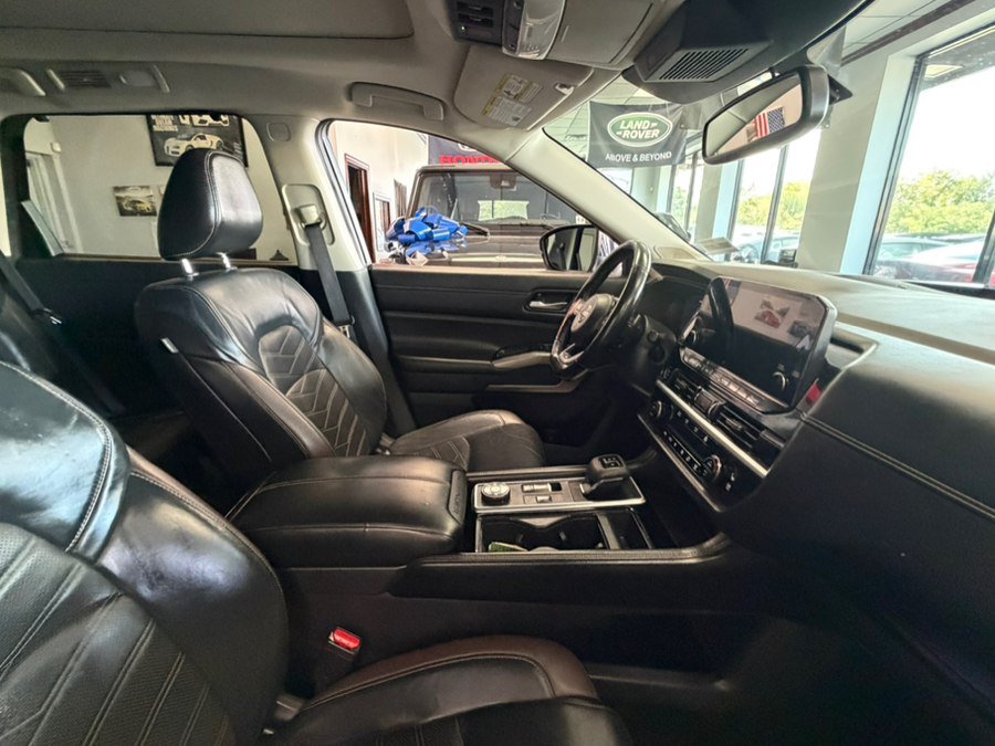 Used 2022 Nissan Pathfinder Platinum AWD/4WD image 49