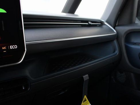 New 2025 Volkswagen ID. Buzz Pro S image 7