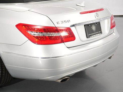 Used 2011 Mercedes-Benz E 350 Cabriolet image 15