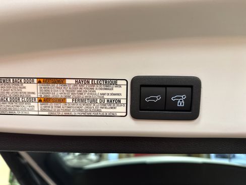 Used 2024 Toyota Corolla Cross XLE w/ Convenience Package image 26