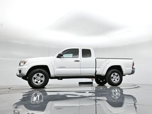 Used 2014 Toyota Tacoma PreRunner image 47