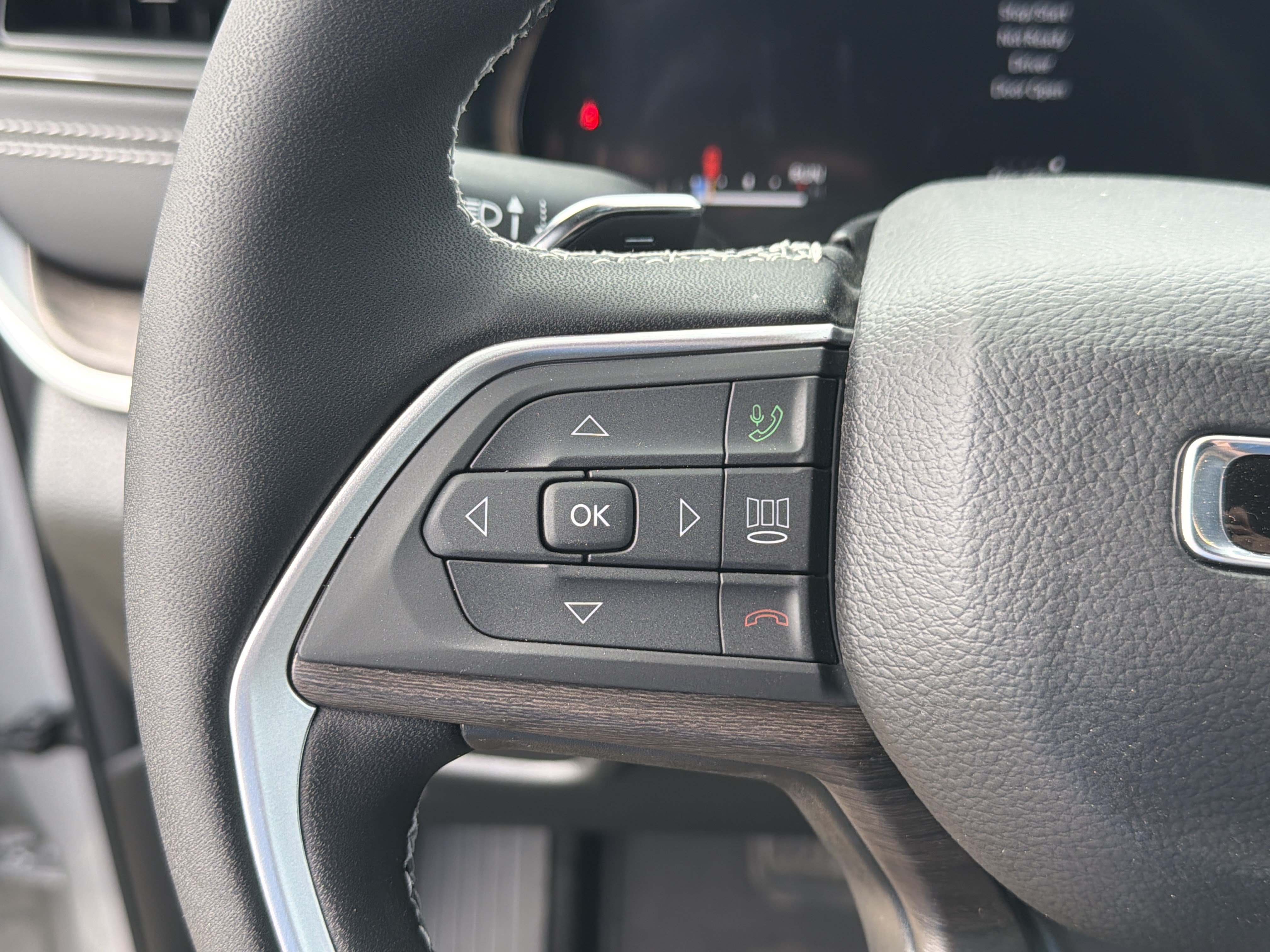 New 2026 Jeep Grand Cherokee Altitude AWD/4WD image 18