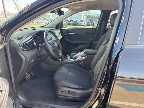 Used 2022 Buick Encore GX Select w/ Sport Touring Package image 8