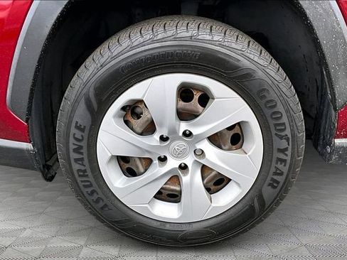 Used 2021 Toyota RAV4 LE image 22