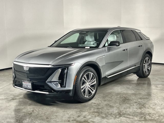 Used 2026 Cadillac Lyriq Luxury AWD/4WD image 4