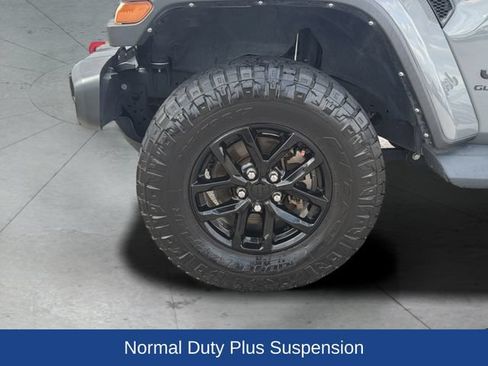Used 2022 Jeep Gladiator Sport AWD/4WD image 30