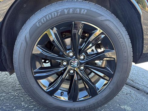 Used 2024 Buick Envista Sport Touring image 11