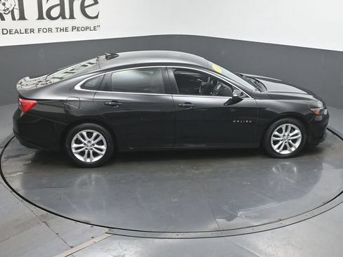 Used 2018 Chevrolet Malibu LT FWD image 38
