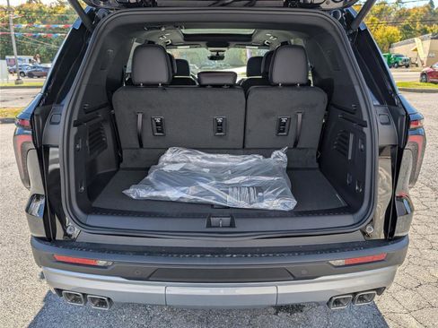 New 2026 Chevrolet Traverse Z71 w/ Enhanced Driving Package image 12