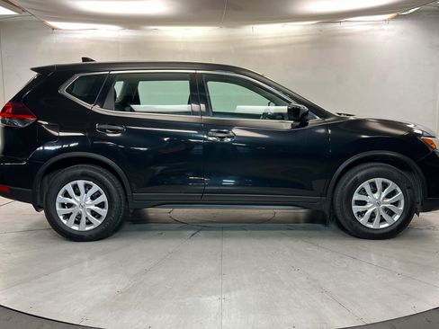 Used 2018 Nissan Rogue S AWD/4WD image 6