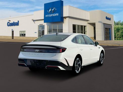 New 2026 Hyundai Sonata SEL FWD image 8