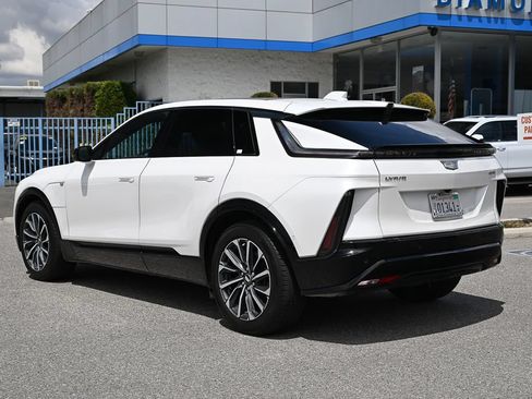 Used 2024 Cadillac Lyriq Sport RWD image 6