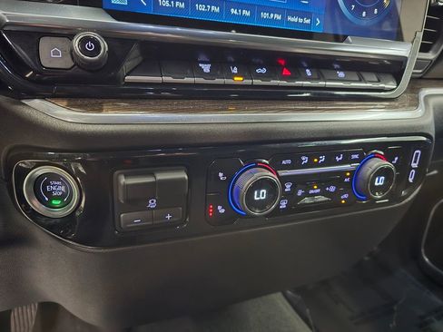 Used 2025 Chevrolet Silverado 2500 LT w/ Convenience Package image 29