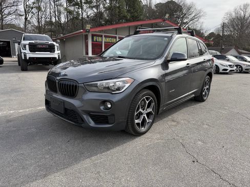 Used 2017 BMW X1 xDrive28i image 2