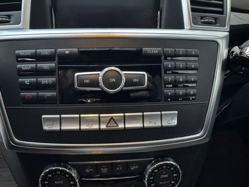 Used 2014 Mercedes-Benz GL 450 4MATIC image 30