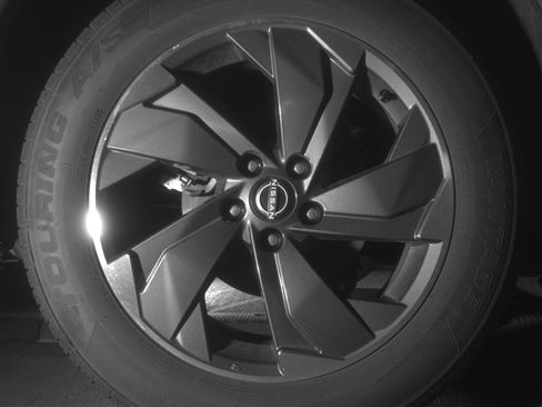 Used 2025 Nissan Rogue SV image 15