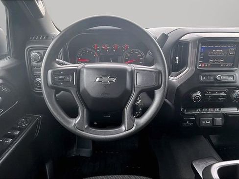 Used 2021 Chevrolet Silverado 1500 Custom Trail Boss w/ LPO, Dark Essentials Package AWD/4WD image 5