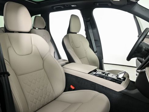 Used 2026 Volvo XC90 B6 Plus w/ Protection Package Premier image 24