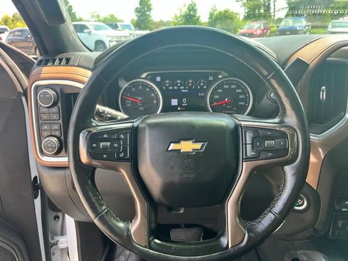 Used 2020 Chevrolet Silverado 1500 High Country AWD/4WD image 17