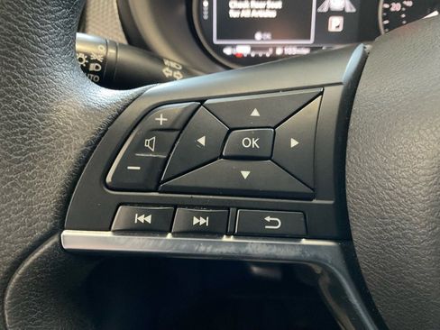 Used 2020 Nissan Kicks SV image 13