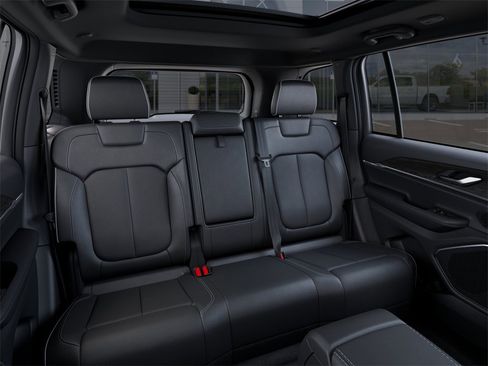 New 2026 Jeep Grand Cherokee Limited image 15