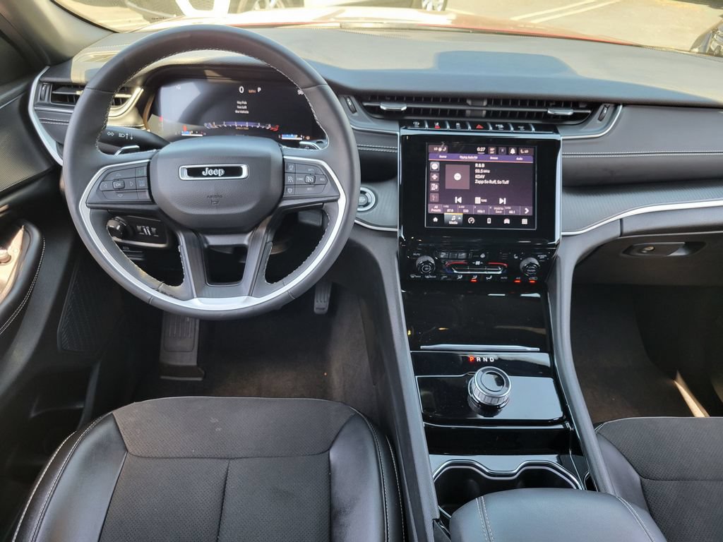 Used 2023 Jeep Grand Cherokee L Laredo AWD/4WD image 4