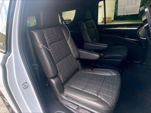 Certified 2026 Cadillac Escalade ESV V w/ LPO, ONYX Package AWD/4WD image 24