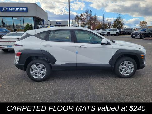 New 2026 Hyundai Kona SE image 2