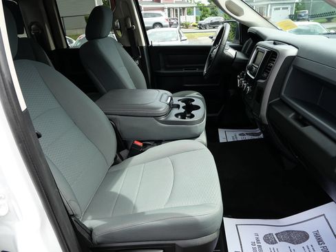 Used 2018 RAM 1500 Express w/ Express Value Package AWD/4WD image 23