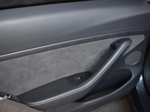 Used 2023 Tesla Model 3 Standard Range RWD image 13