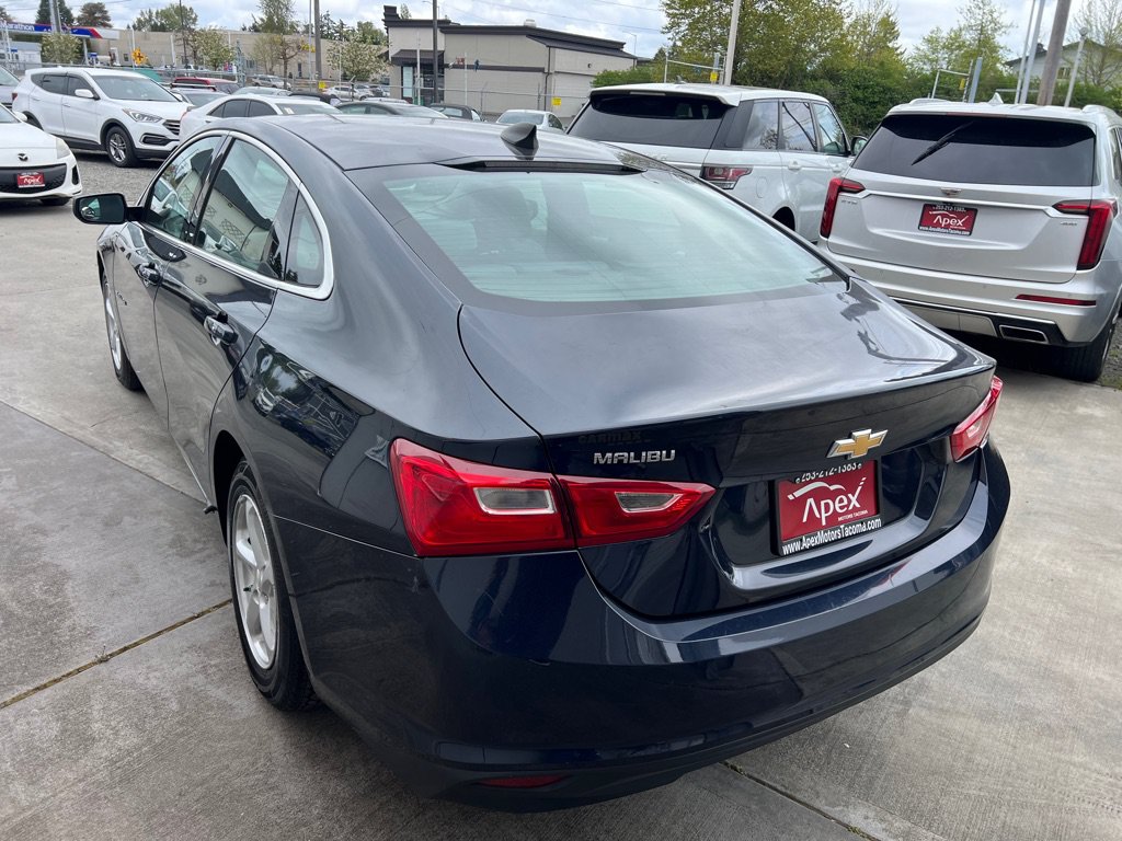 Used 2017 Chevrolet Malibu LS FWD image 5
