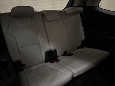 Certified 2023 Kia Telluride S w/ S Sunroof Package AWD/4WD image 21