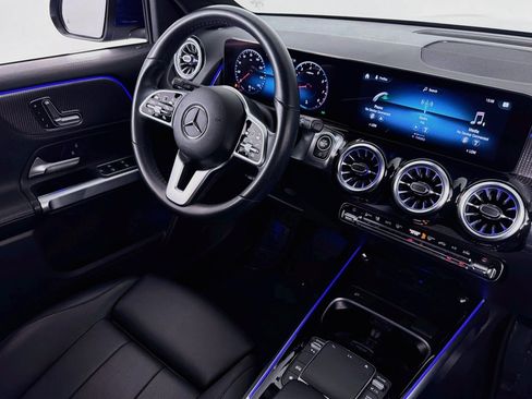 Used 2022 Mercedes-Benz GLB 250 image 16