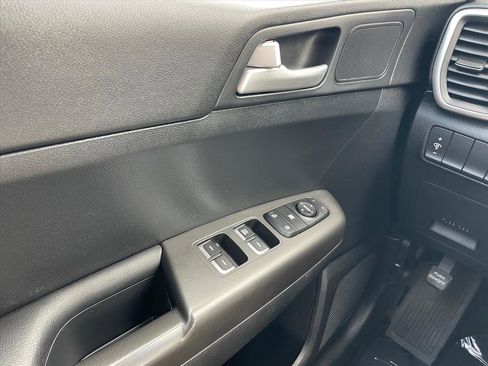 Used 2019 Kia Sportage LX w/ LX Popular Package FWD image 19