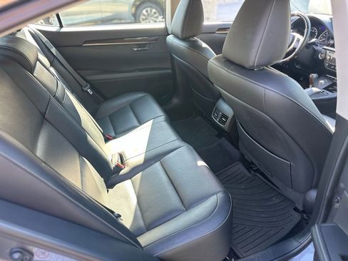 Used 2015 Lexus ES 350 w/ Luxury Package image 6