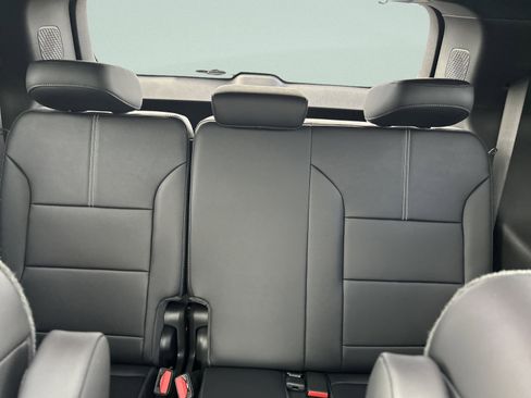 New 2026 GMC Acadia Elevation w/ Elevation Premium Package image 17