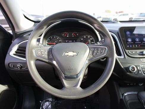 Used 2023 Chevrolet Malibu LT FWD image 15