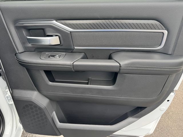 New 2027 RAM 3500 Big Horn AWD/4WD image 15