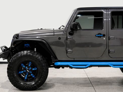 Used 2016 Jeep Wrangler Unlimited Rubicon AWD/4WD image 10