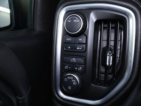 Used 2020 Chevrolet Silverado 1500 LT image 22