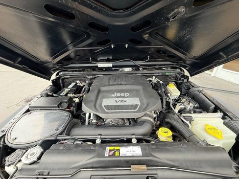 Used 2016 Jeep Wrangler Unlimited Sport w/ Connectivity Group image 37