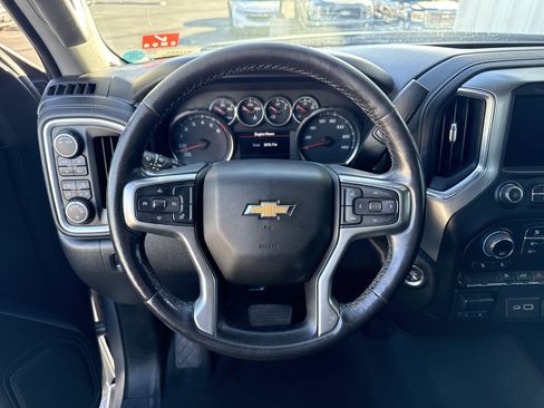 Used 2021 Chevrolet Silverado 1500 LT image 17