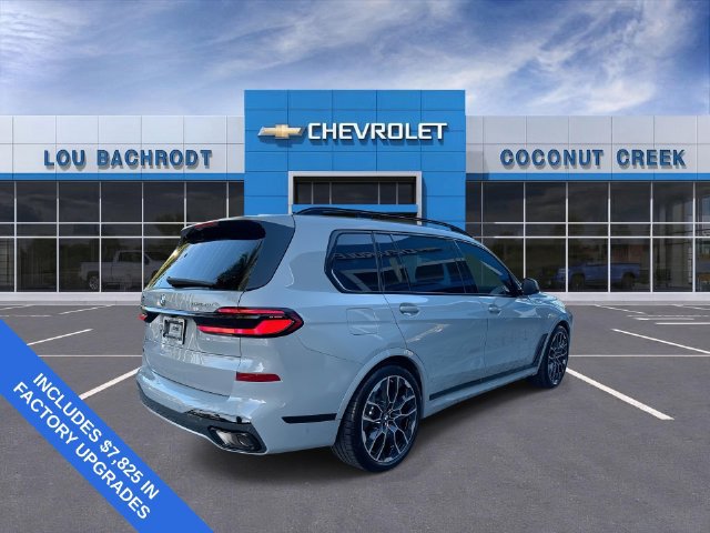Used 2026 BMW X7 xDrive40i w/ M Sport Package AWD/4WD image 8