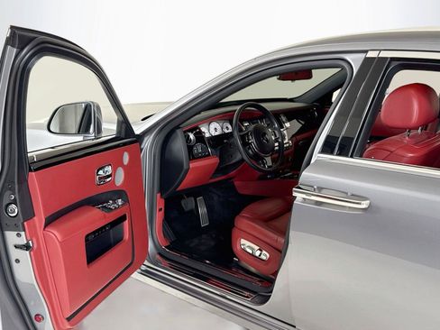 Used 2019 Rolls-Royce Ghost RWD image 12